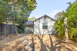 1554 35th St, Sacramento, CA 95816 - Photo 1