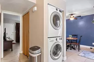 5975 Bamford Dr, Sacramento, CA 95823 - Photo 13