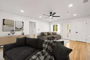 3340 Santa Cruz Wy, Sacramento, CA 95817 - Photo 9