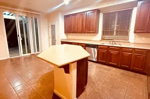 577 Brookhurst Blvd, Lathrop, CA 95330 - Photo 7