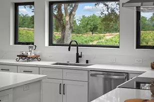 10880 Valley Dr, Plymouth, CA 95669 - Photo 9