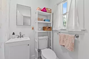 2533 Castro Way, Sacramento, CA 95818 - Photo 61