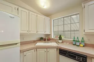 Madera Dr, Lodi, CA 95240 - Photo 9