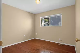 327 22nd St, Sacramento, CA 95816 - Photo 13