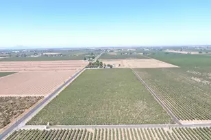 2001 W Woodbridge Rd, Lodi, CA 95242 - Photo 27