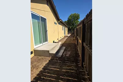 1098 E 21st Street, Merced, CA 95340 - Photo 21