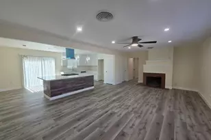 1098 E 21st St, Merced, CA 95340 - Photo 7