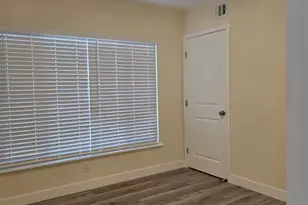 1098 E 21st St, Merced, CA 95340 - Photo 11