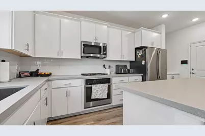 4017 Backwater Cove Circle, Roseville, CA 95747 - Photo 13