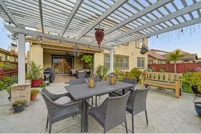 18273 E Melones Drive, Lathrop, CA 95330 - Photo 35