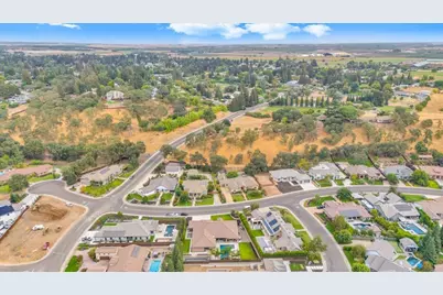 10407 Fox Borough Dr, Oakdale, CA 95361 - Photo 5