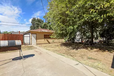 1037 N Airport Way, Stockton, CA 95205 - Photo 25