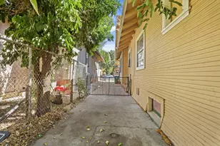 1037 N Airport Way, Stockton, CA 95205 - Photo 29