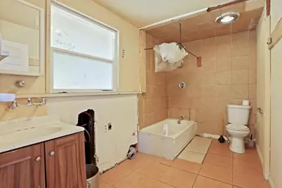 1037 N Airport Way, Stockton, CA 95205 - Photo 23