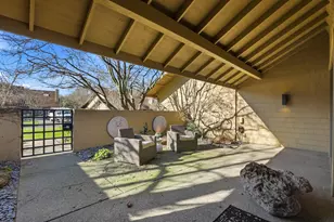 1957 Empire Oaks Ct, Gold River, CA 95670 - Photo 35