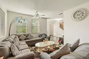 13703 Coastal Ct, Waterford, CA 95386 - Photo 9