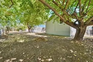 Village Circle, Sacramento, CA 95838 - Photo 27