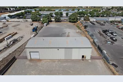 624 Armstrong Way, Oakdale, CA 95361 - Photo 3