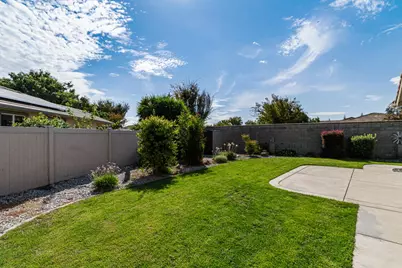 2421 Shady Oak Place, Manteca, CA 95336 - Photo 35