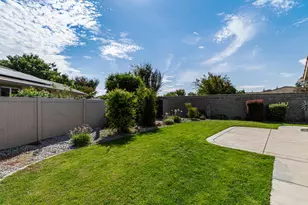 2421 Shady Oak Pl, Manteca, CA 95336 - Photo 35