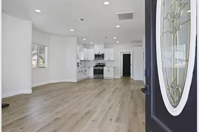 644 N Airport Way, Stockton, CA 95205 - Photo 7