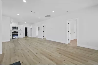 644 N Airport Way, Stockton, CA 95205 - Photo 9