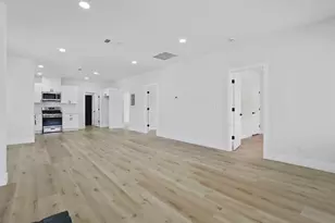 644 N Airport Way, Stockton, CA 95205 - Photo 9