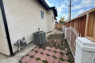 644 N Airport Way, Stockton, CA 95205 - Photo 35