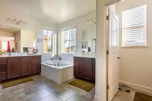 9855 Cape Verde Dr, Elk Grove, CA 95757 - Photo 23