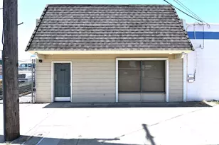 454 S Center St, Turlock, CA 95380 - Photo 1