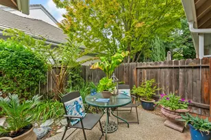 7717 E Port Dr, Sacramento, CA 95831 - Photo 41