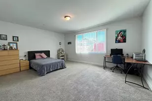 1405 W Tyler Ct, Visalia, CA 93291 - Photo 9