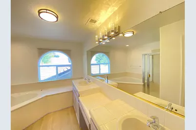 1716 Via Milano, Gustine, CA 95322 - Photo 23