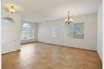 2402 Sailboat Court, Stockton, CA 95206 - Photo 9