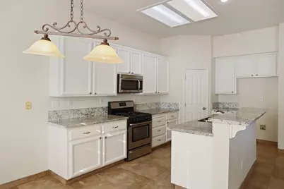 2402 Sailboat Court, Stockton, CA 95206 - Photo 17