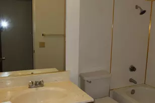 8609 Tiogawoods Dr, Sacramento, CA 95828 - Photo 15