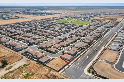 10217 Charles Morris Way, Elk Grove, CA 95757 - Photo 49