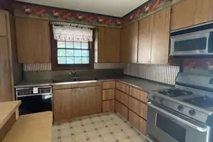 151 S Murdock Ave, Willows, CA 95988 - Photo 5