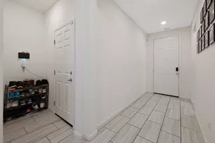 3541 E Laura Ct, Visalia, CA 93292 - Photo 11