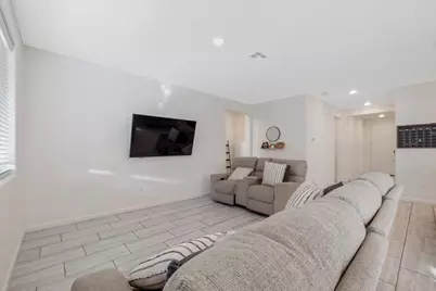 3541 E Laura Court, Visalia, CA 93292 - Photo 23