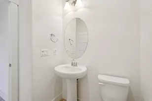 3533 Crocker Dr, Sacramento, CA 95818 - Photo 21