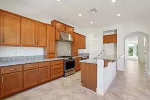 3533 Crocker Dr, Sacramento, CA 95818 - Photo 17