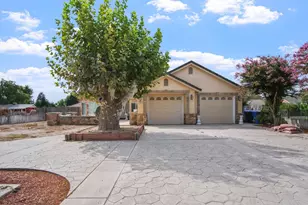984 E Woodward Ave, Manteca, CA 95337 - Photo 1