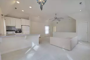 551 Southgate Rd, Sacramento, CA 95815 - Photo 57
