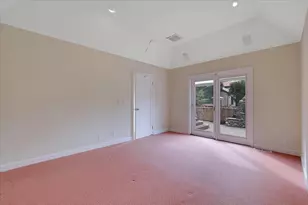 551 Southgate Rd, Sacramento, CA 95815 - Photo 35