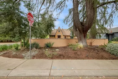 551 Southgate Road, Sacramento, CA 95815 - Photo 77