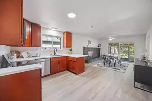 4801 Da Rosa Dr, Sacramento, CA 95822 - Photo 5