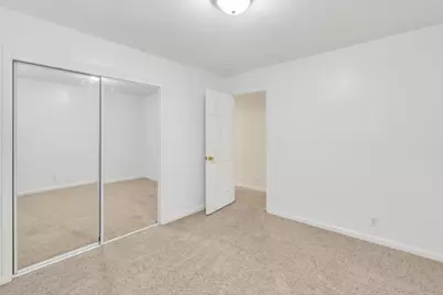 6814 Chevy Chase Way, Sacramento, CA 95823 - Photo 17