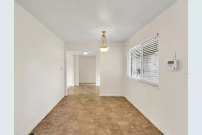 6814 Chevy Chase Way, Sacramento, CA 95823 - Photo 7