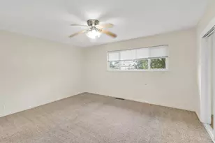 6814 Chevy Chase Way, Sacramento, CA 95823 - Photo 19